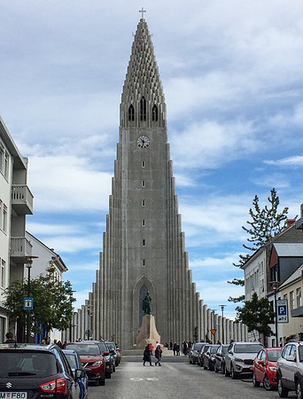 Hallgrímskirkja, Reykjavík's tall concrete church