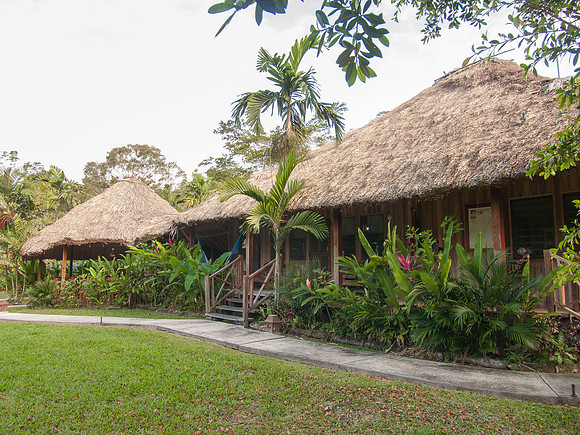 La Milpa Lodge, indoor and outdoor dining areas