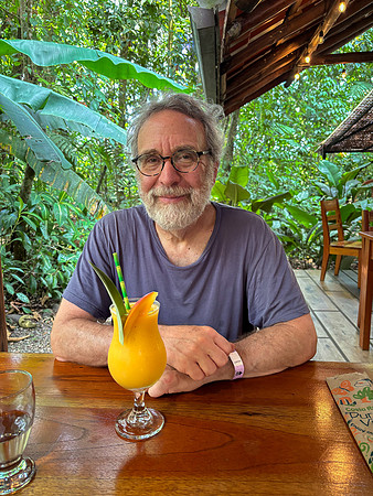 Steve cooling down with a mango natural drink ("jugo naturale") at lunchtime