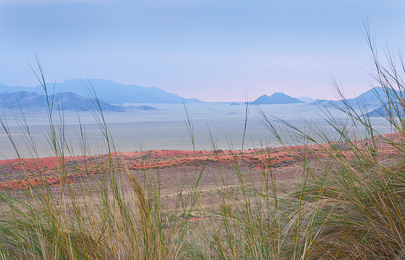 Wolwedans, view of grass-filled valley